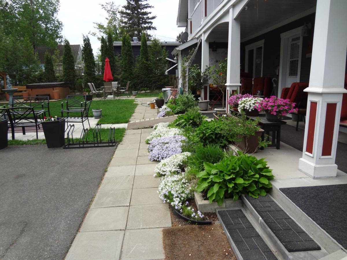 Hotel Saint-Donat Екстериор снимка