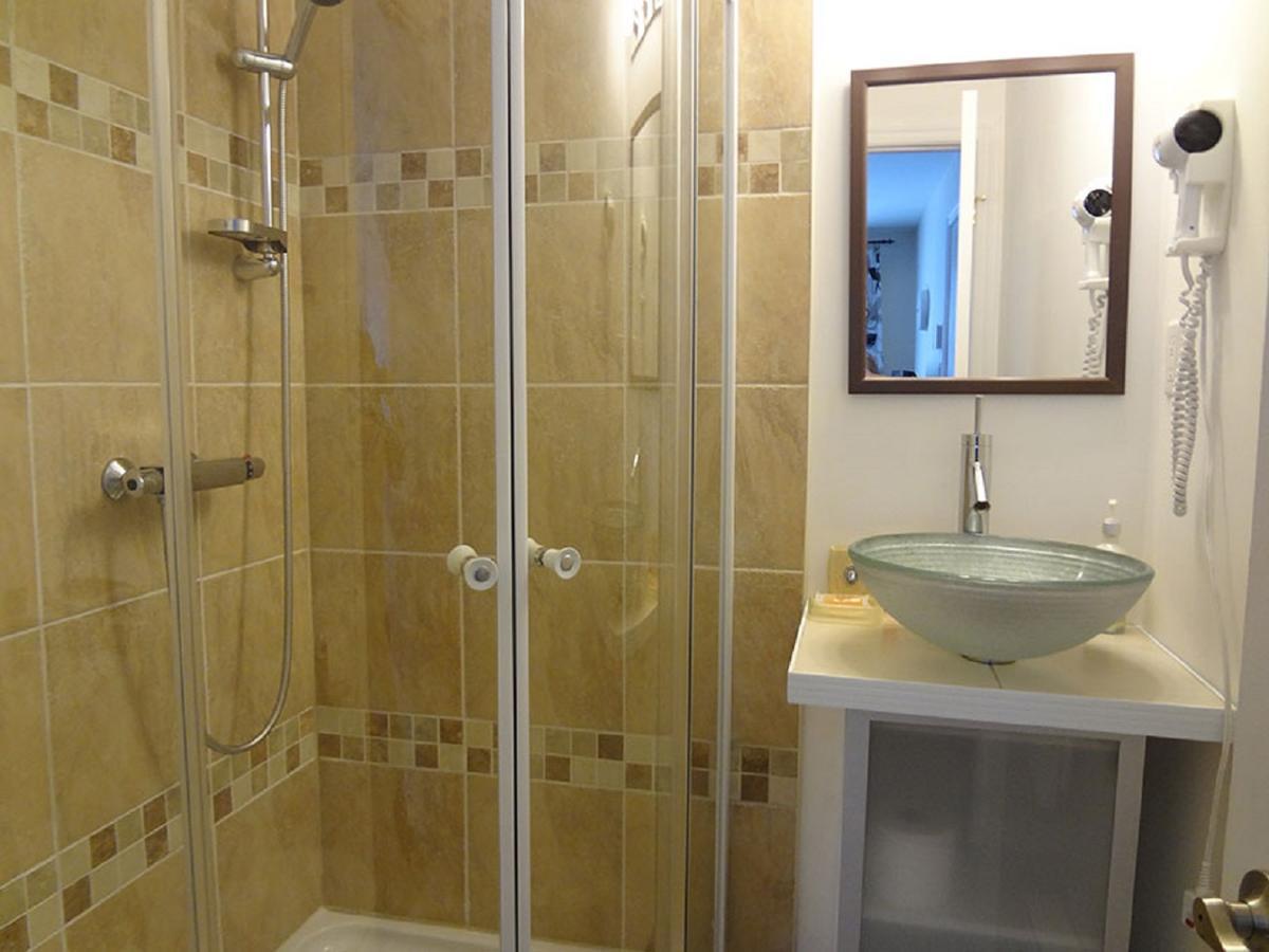 Hotel Saint-Donat Екстериор снимка